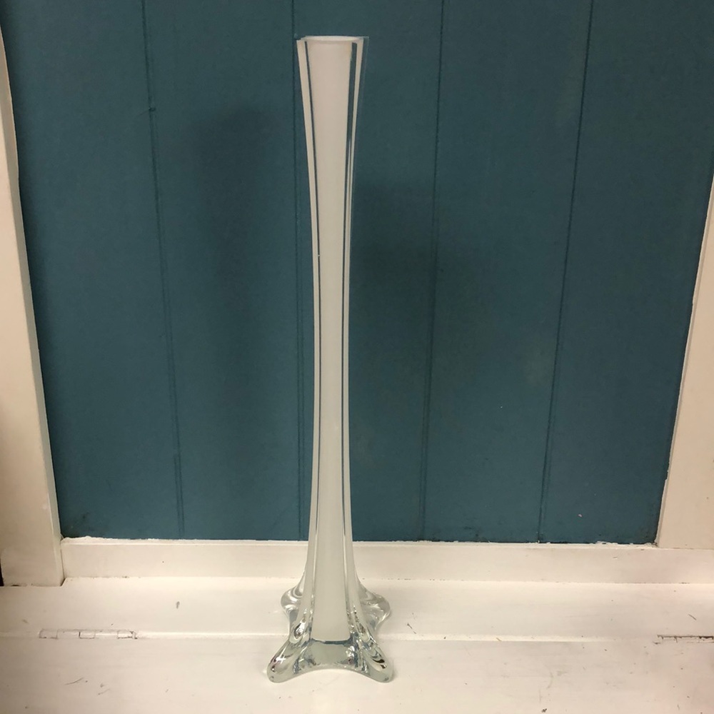16” Glass Eiffel Tower Floral Vase Centerpiece Rayed‎ Clear & White Tall Tower